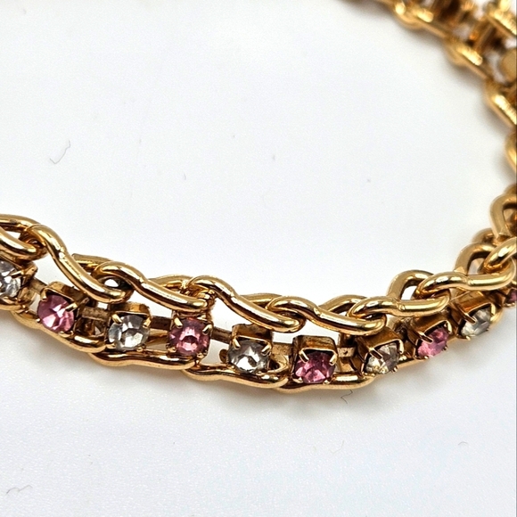 VINTAGE Pink and Clear Prong Set Rhinestone Tennis Style Gold Tone Bracelet - Picture 3 of 7